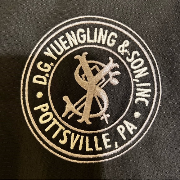 Men’s Jacket - Picture 2 of 3